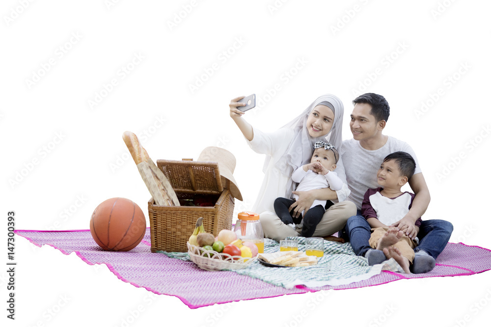 Muslim family takes self pictures