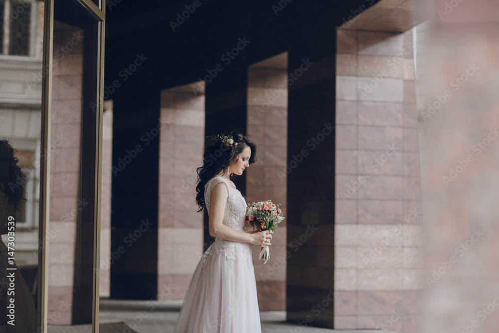 Obraz premium Royal wedding in the old town