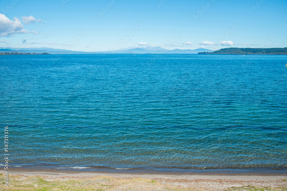 Lake Taupo the largest fresh water lake in New Zealand.