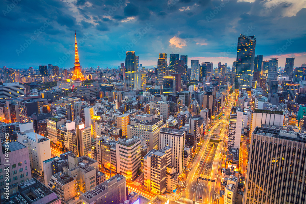 Naklejka premium Tokio. Obraz pejzaż Tokio, Japonia podczas zachodu słońca.