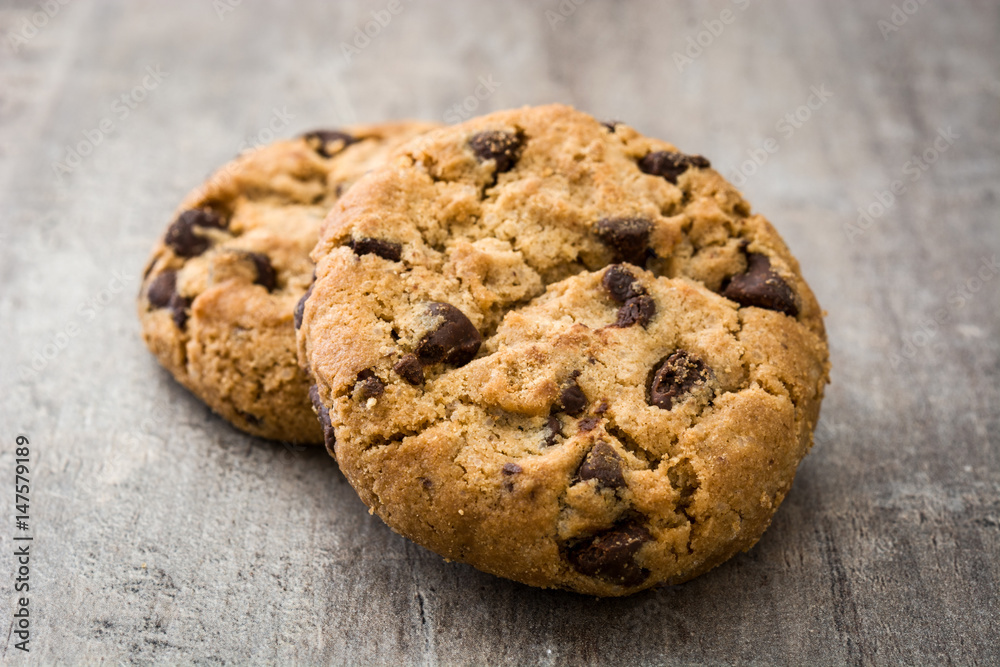 Chocolate chip cookies on wooden table
Chocolate chip cookies on wooden table
