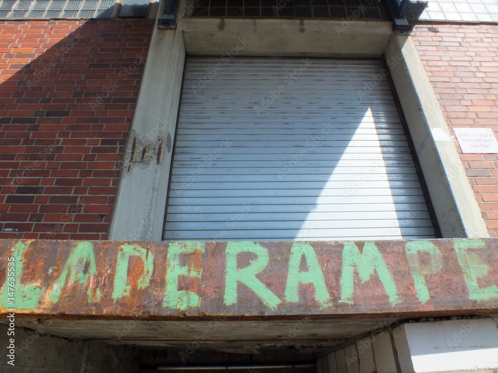 Laderampe StockFoto Adobe Stock