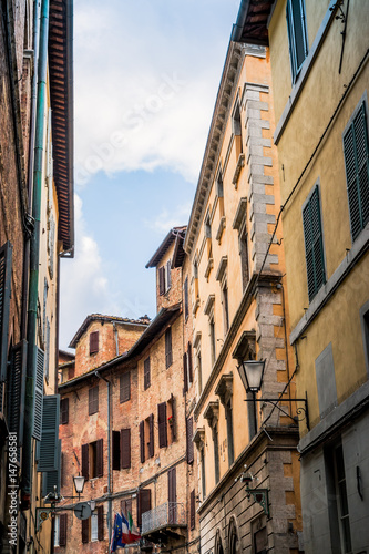 Dans les rues de Sienne en Toscane © Gerald Villena