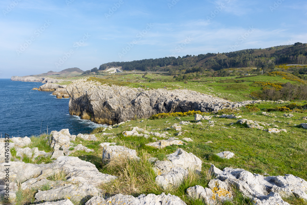 Walking along the Buelna coast in Asturias Walking along the Buelna coast in Asturias