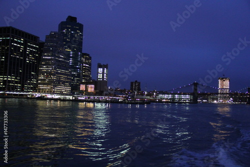 Downtown New York skyline at dawn © Sandra