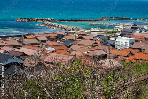 島根県江津市波子（はし）地区の赤瓦の家並