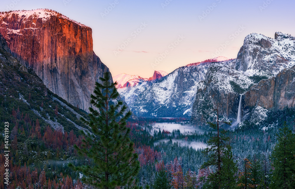 Sunset at Tunnel View Yosemite National Park