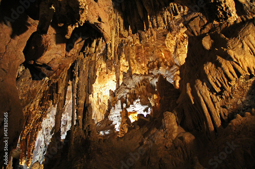 Photo Rock formations inside the cave at Colossal Cave Mountain Park in Vail, Arizona, USA, near Tucson in the Sonoran Desert