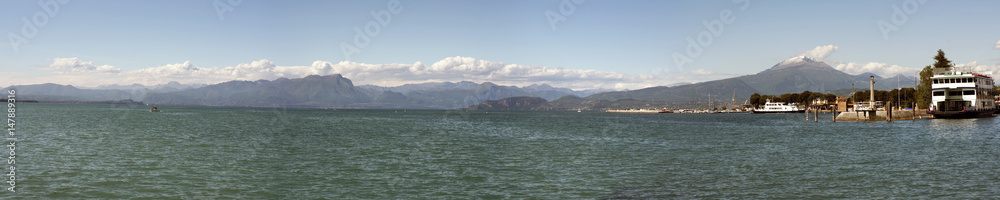 Obraz premium panoramica lago di Garda