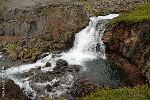 Fototapeta Naklejka Na Ścianę i Meble -  Wasserfall auf Island