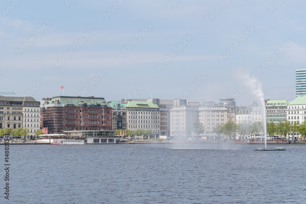 Skyline von Hamburg mit der Binnenalster