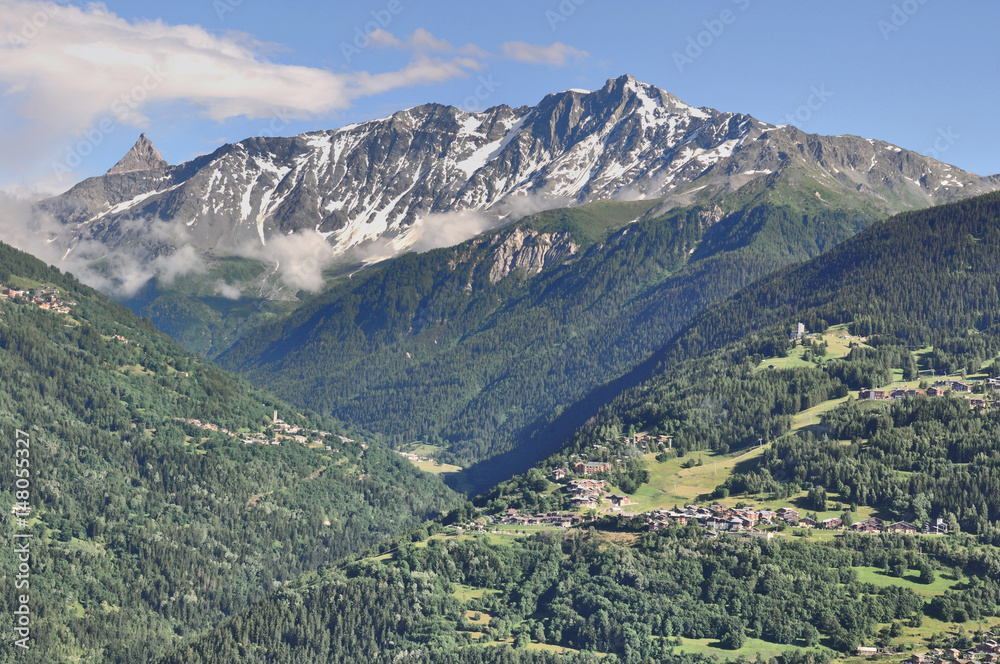 paysage de pic et massif montagneux du parc de la vanoise