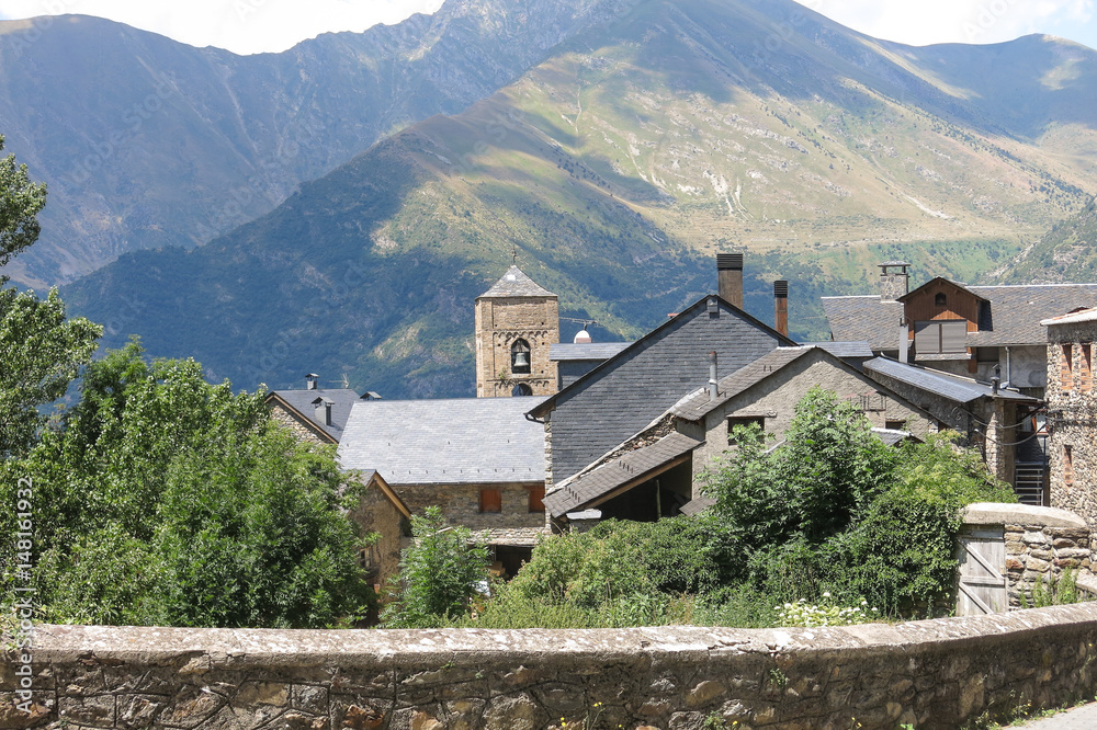 Durro, typical stone village in the Catalan Pyrenees. valley of Bohí in Catalonia, Spain Durro, typical stone village in the Catalan Pyrenees. valley of Bohí in Catalonia, Spain