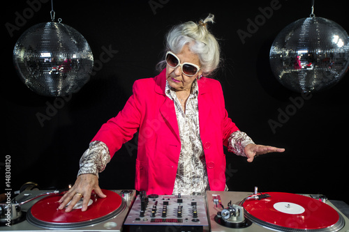 Obraz na plátně dj grandma