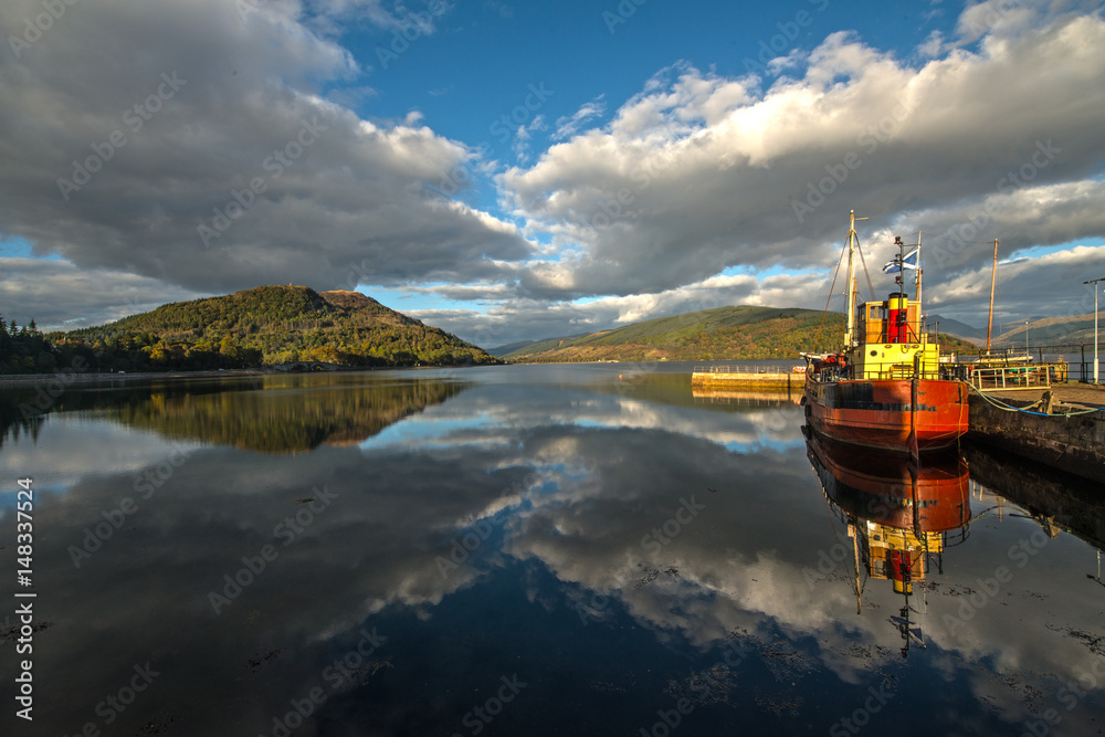 Obraz premium Loch reflection