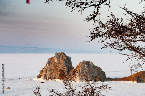 Chużyr, skała Szmanka, Bajkał photo