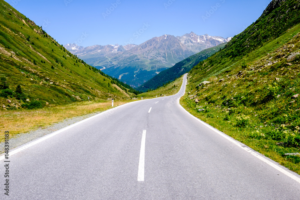 Fototapeta premium country road