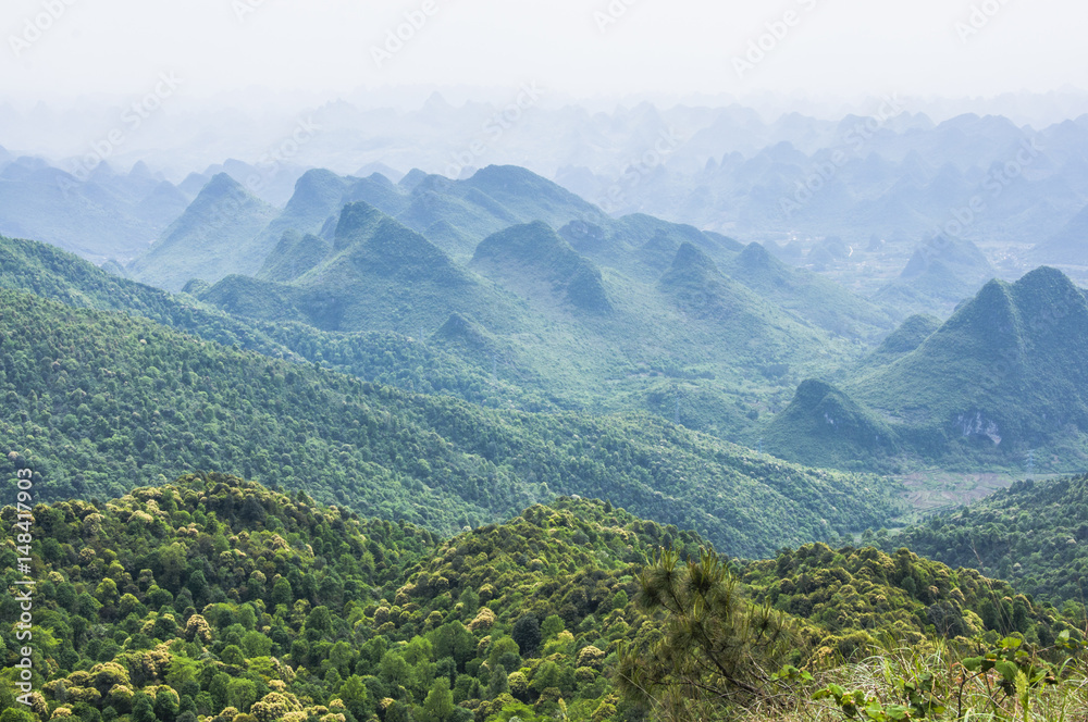 Fototapeta premium Piękne krajobrazy gór w lecie