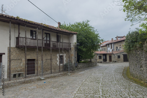 Fototapeta Naklejka Na Ścianę i Meble -  The town of Santillana de Mar in Cantabria