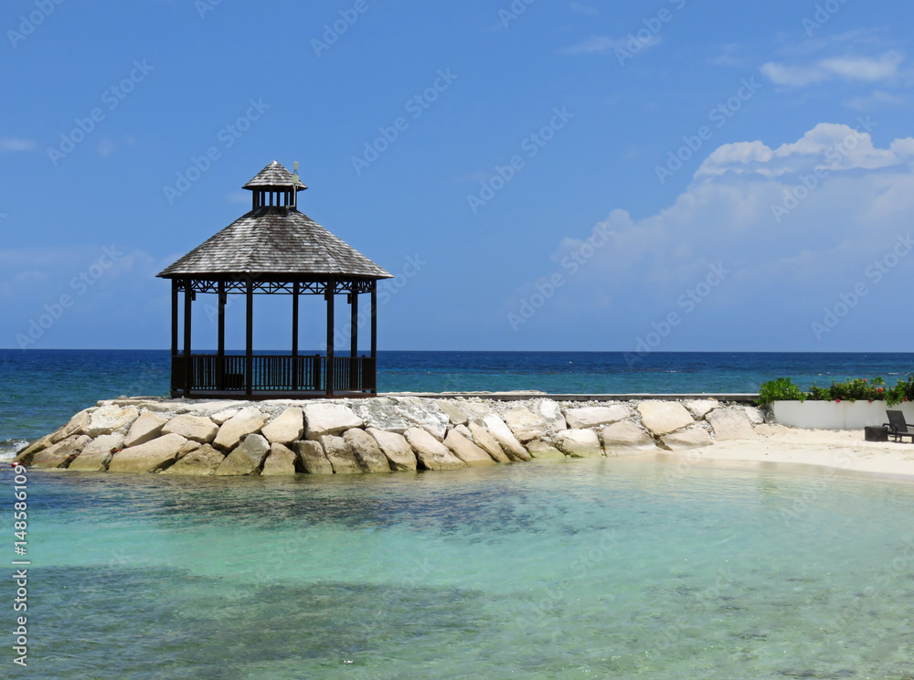 Fototapeta premium Beautiful and relaxing ocean view of gazebo in Montego Bay Jamaica