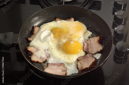 Fried eggs and ham