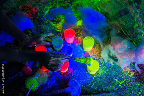 Φωτογραφία paint ultraviolet