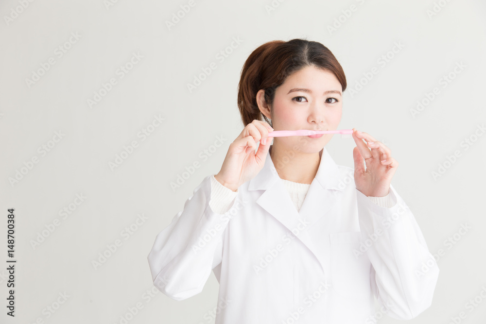 女性医師・白バック 女性医師・白バック