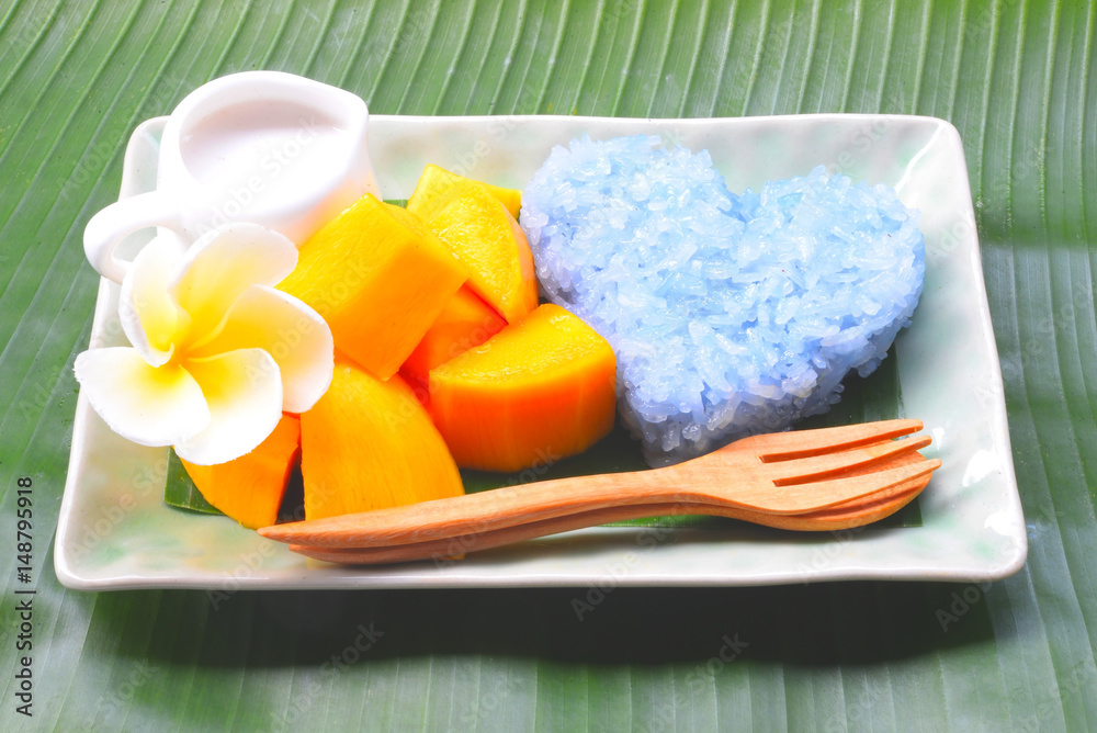 sticky rice with mango, khao niaow ma muang, thai sweet
sticky rice with mango, khao niaow ma muang, thai sweet