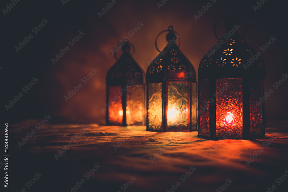 Fototapeta premium Eid Mubarak Ramadan Kareem - islamic muslim holiday background with eid lantern or lamp