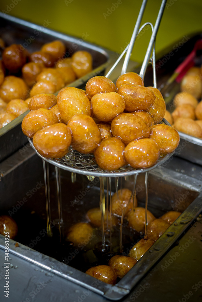 Commons. Lukumades . photo of Lukumades. Preparation of Lukumades