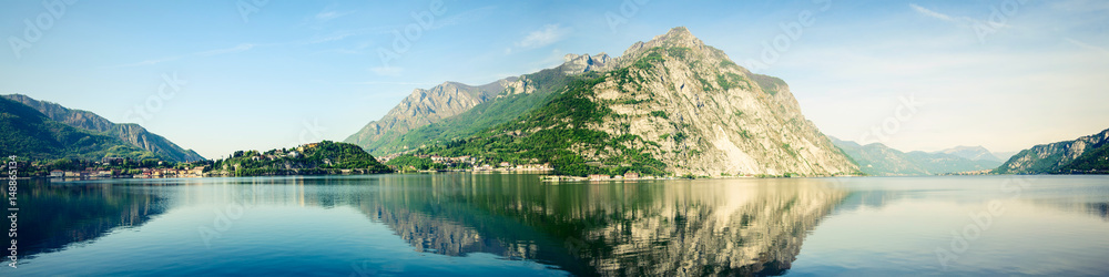 Como Lake panoramic view - green Bellagio peninsula and Crocione mount - Lombardia Italy - obrazy, fototapety, plakaty 