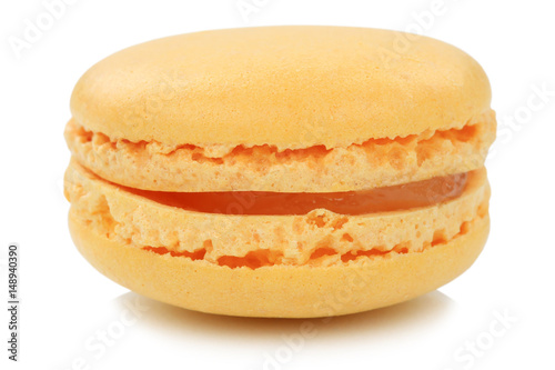 Orange Macaron Macaroon Keks Nachtisch Dessert aus Frankreich Freisteller