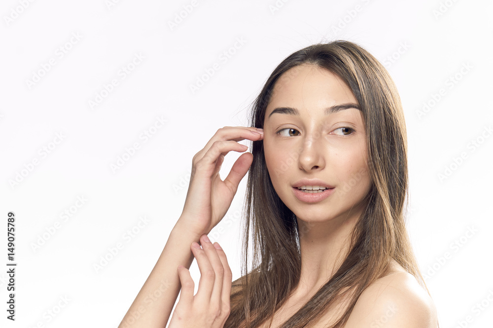 woman with dark hair, free place woman with dark hair, free place