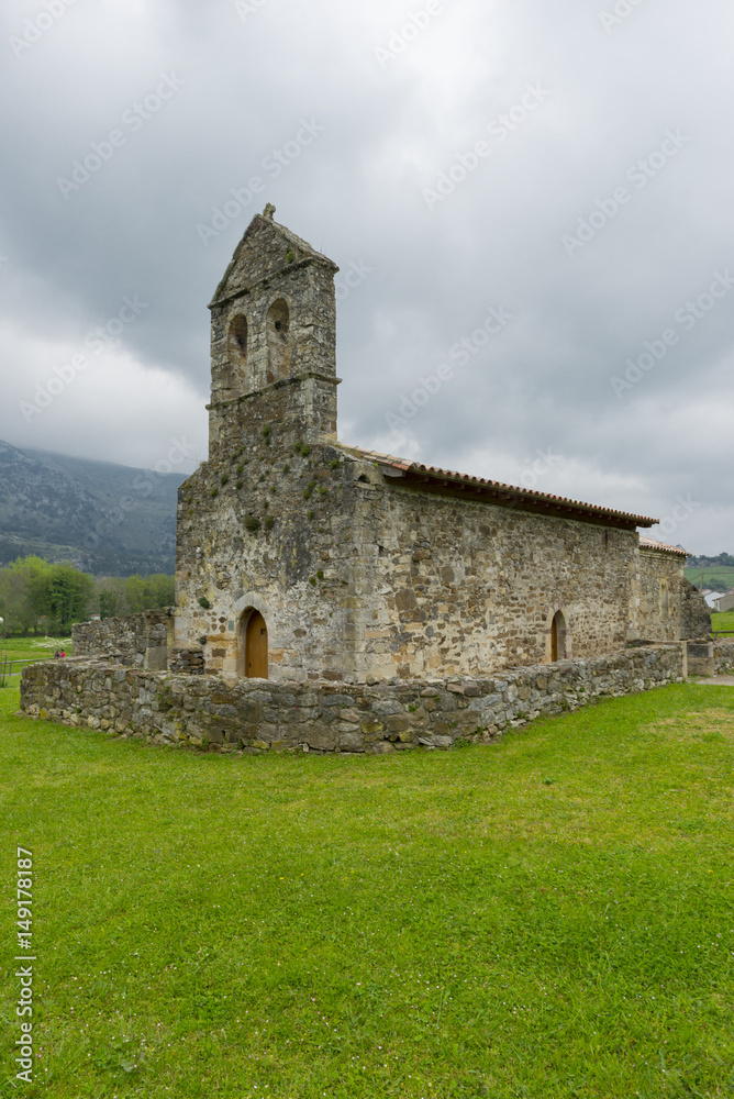 For the Hermitage of San Juan de Ciliergo in Panes, Asturias