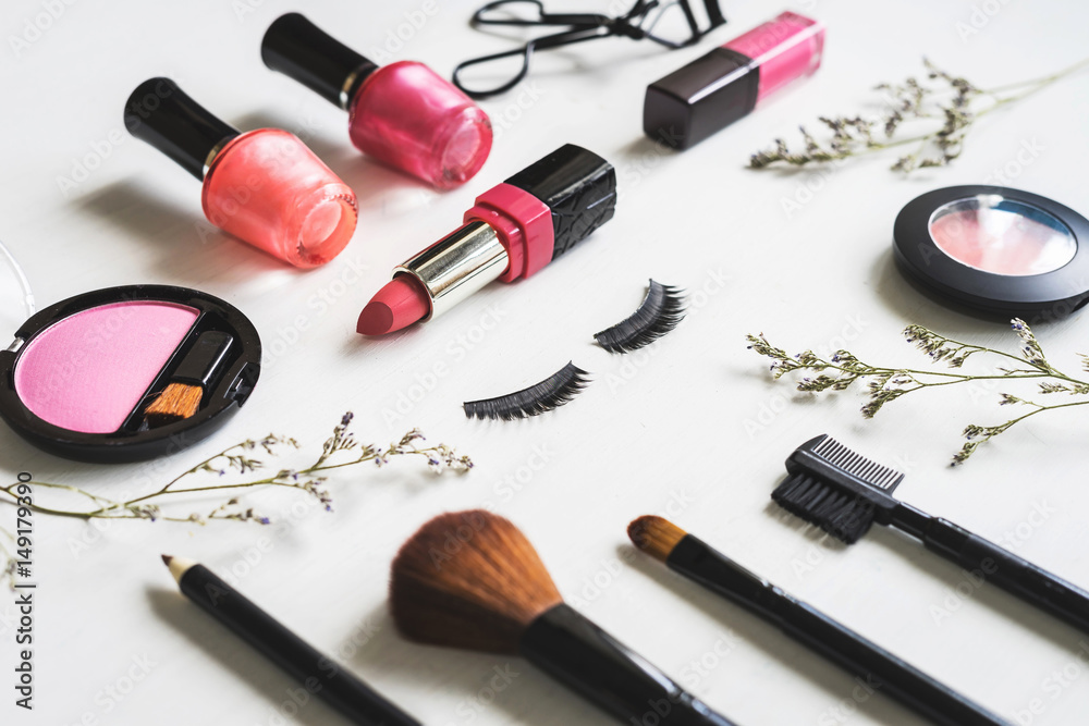 makeup cosmetics and brushes makeup cosmetics and brushes