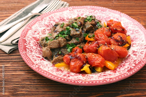 beef stew with peppers and cherry tomatoes