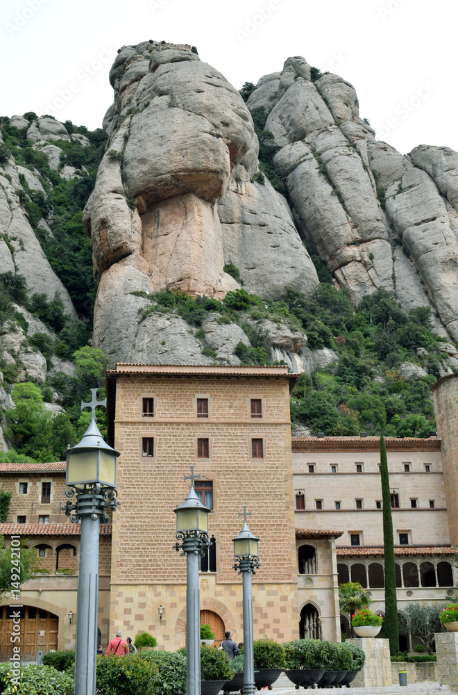 Montserrat montaña rocosa,  Virgin de montserrat Barcelona