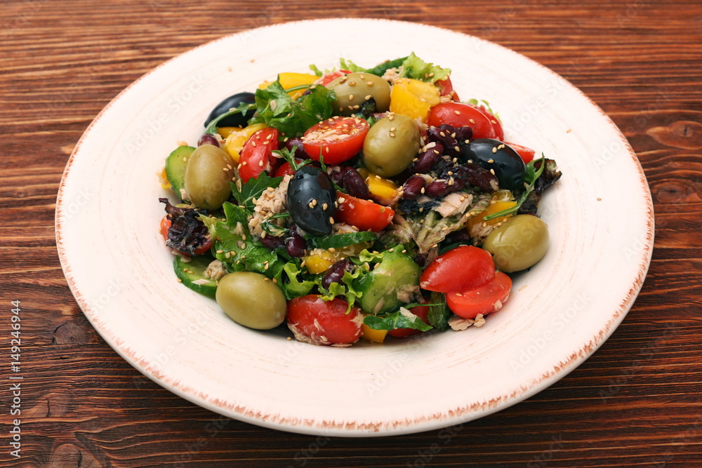 Tuna salad with cherry tomatoes, beans and olives Tuna salad with cherry tomatoes, beans and olives
