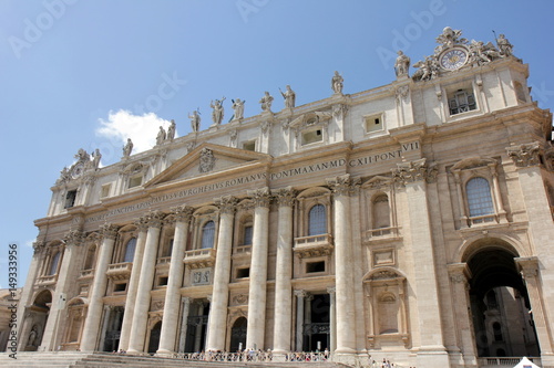Vatikanische Ansichten Petersdom-Petersplatz