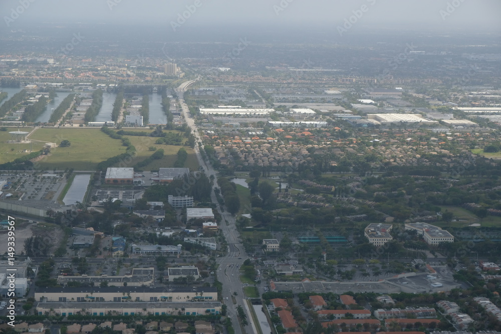 Fototapeta premium Landing at Miami International Airport
