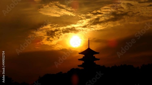 タイムラプス、日本、岡山県、備中国分寺・五重塔、夕日