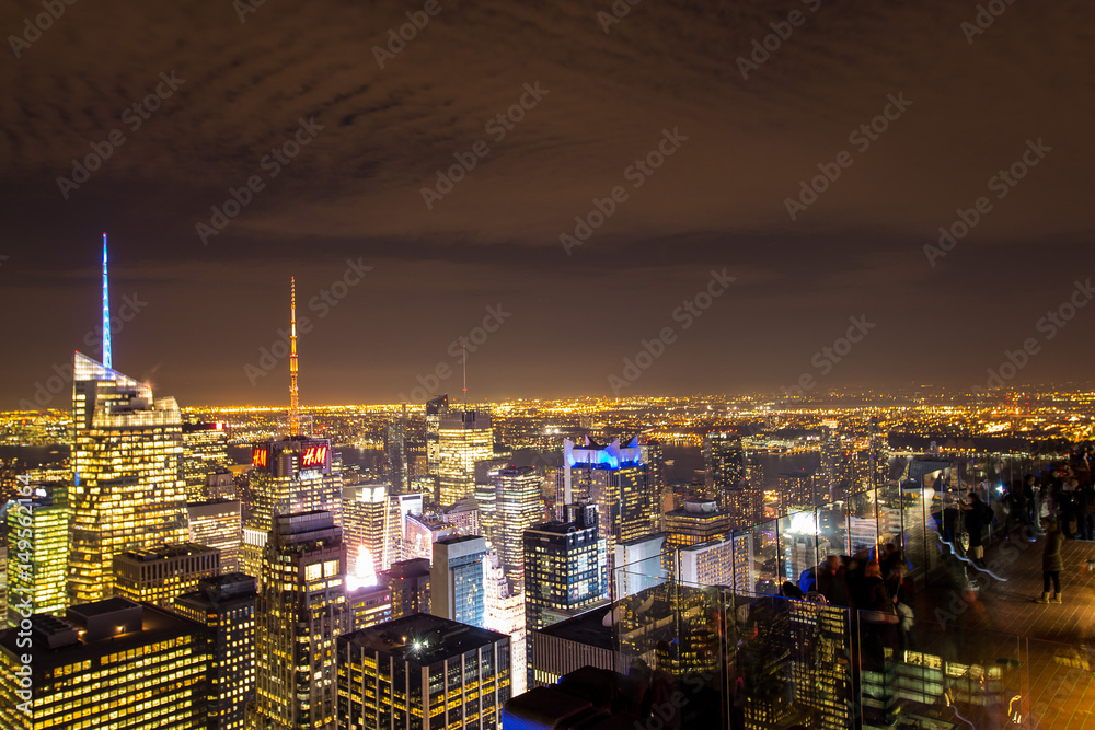 Fototapeta premium Panoramę Nowego Jorku w nocy z Top fo The Rock, USA