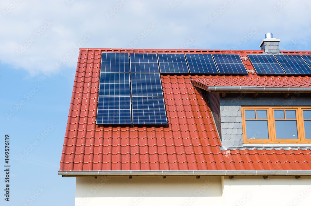Dach mit Solaranalage