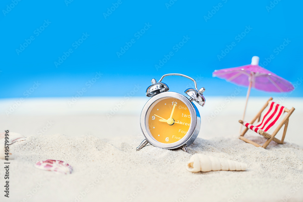 last minute to count down for travel metaphor by old retro clock on sand  beach ,abstract background to time for summer vacation or travel vacation  concept. Photos | Adobe Stock