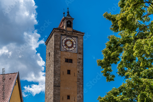 Burgturm der alten Burg in Rothenburg ob der Tauber gesehen von der Herrengasse photo