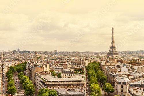 Champs elysees Avenue view, Paris, France © pichetw