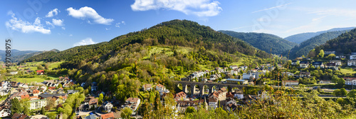 Panoramablick auf den Ort Hornberg im Gutachtal im Schwarzwald