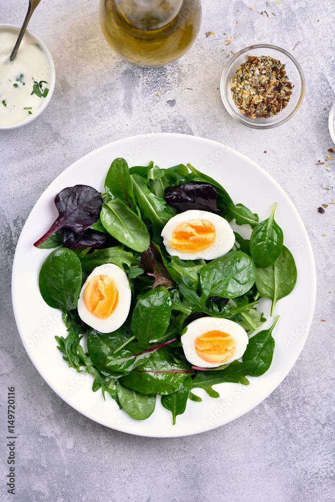Green salad with leaves and egg Green salad with leaves and egg