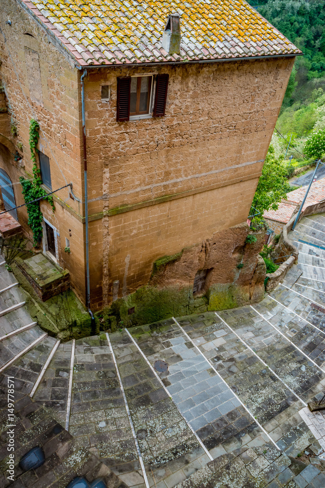Naklejka premium Dans les rues de Pitigliano en Toscane