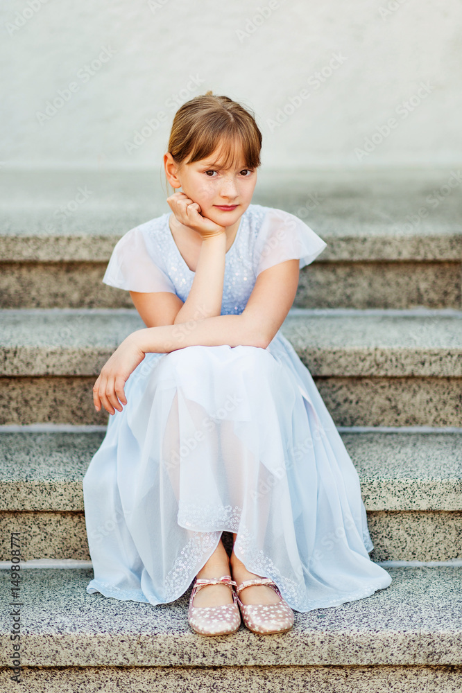 preteen girls in dresses 